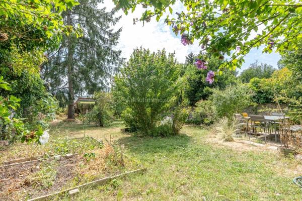 Vente                                                      Maison
                        
                     8 pièces                      180 m2                     à Thorigny-sur-Marne
