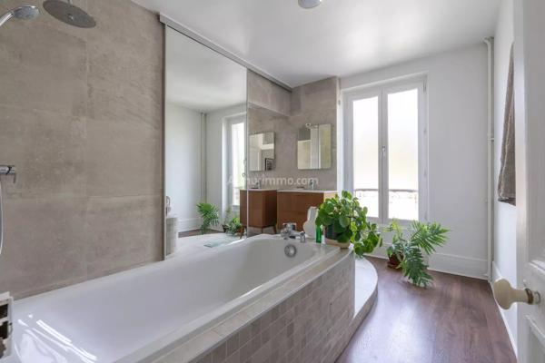 Vente                                                      Maison
                        
                     8 pièces                      180 m2                     à Thorigny-sur-Marne