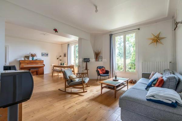 Vente                                                      Maison
                        
                     8 pièces                      180 m2                     à Thorigny-sur-Marne