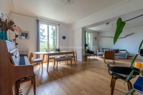 Vente                                                      Maison
                        
                     8 pièces                      180 m2                     à Thorigny-sur-Marne