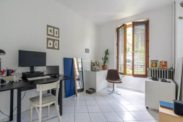 Vente                                                      Maison
                        
                     8 pièces                      180 m2                     à Thorigny-sur-Marne