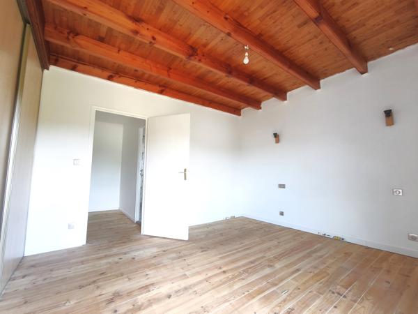 Maison T5 avec garage double et jardin