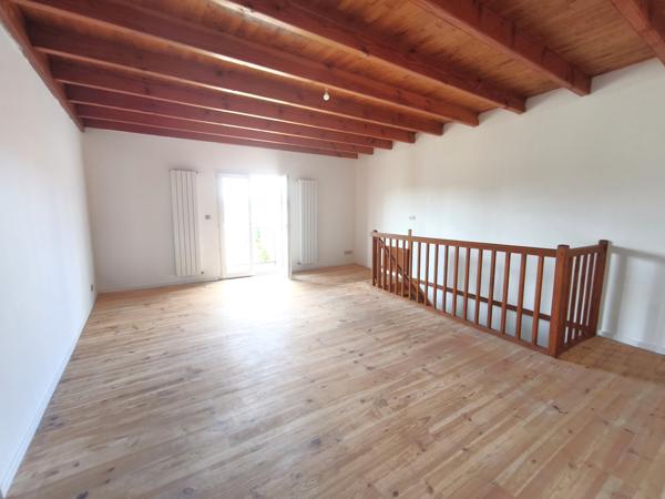 Maison T5 avec garage double et jardin