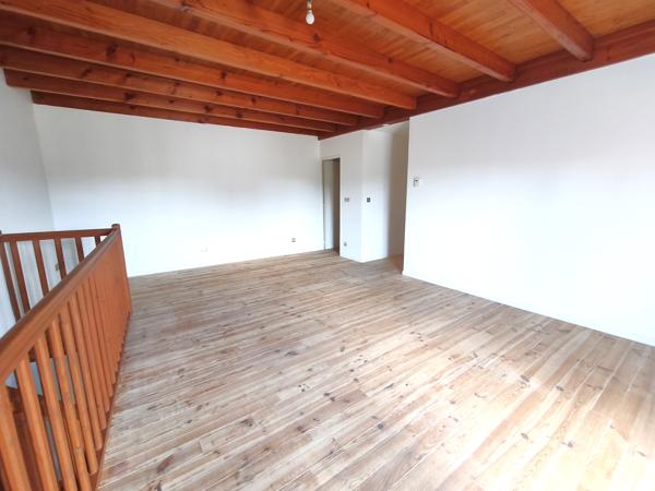 Maison T5 avec garage double et jardin