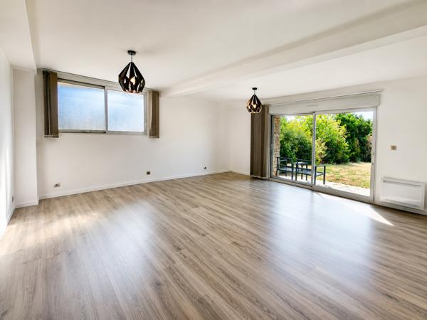 Maison T5 avec garage double et jardin