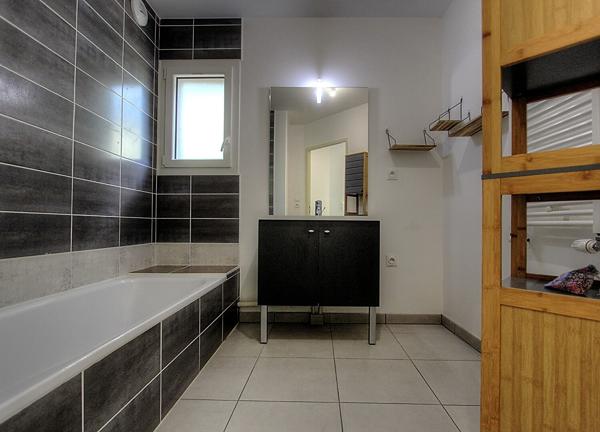Rez-de-jardin Barby 3 pièce(s) 62.17 m2 avec place de parking