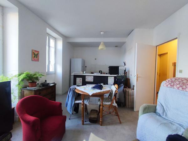 A VENDRE - LA ROCHELLE - Centre ville - Appartement 2 pieces - Ascenseur - Terrasse
