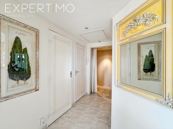 Mandelieu-la-Napoule (06210) Exclusivité Mandelieu les termes somptueux 2 pièces vue mer