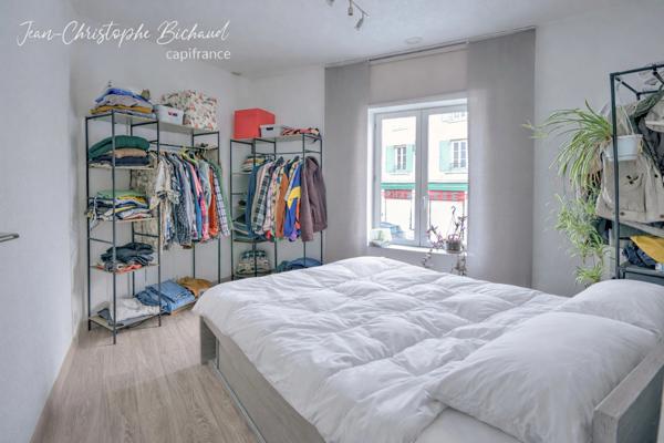Maison de ville avec local loué 600 €/mois : réduisez votre crédit dès l’achat