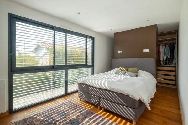 Grande maison d'architecte à 10mn à vélo du centre-ville de La Rochelle