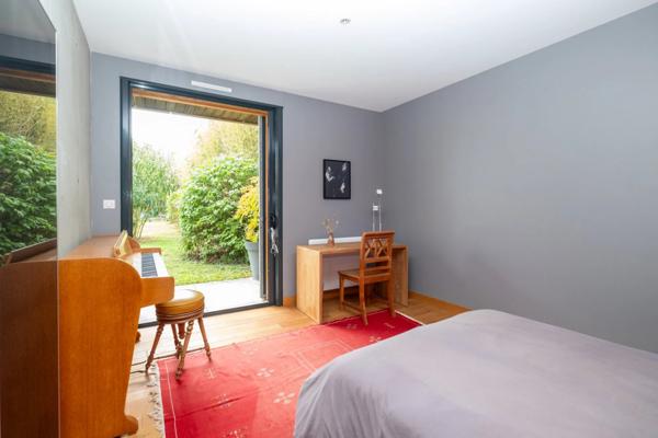 Grande maison d'architecte à 10mn à vélo du centre-ville de La Rochelle