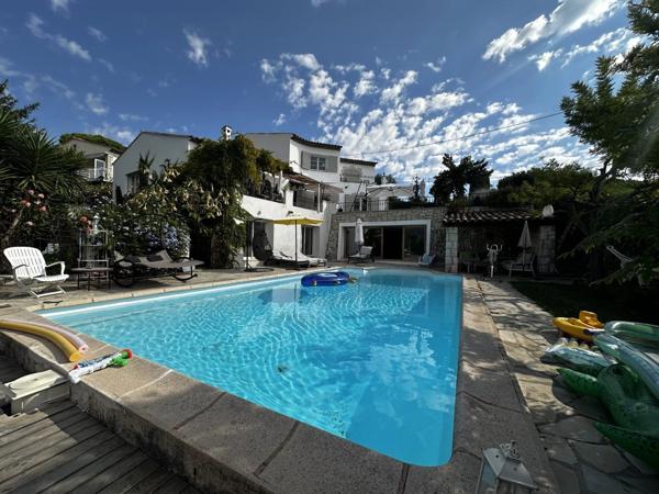 Vente Villa 5 pièces 326 m2 à La Gaude