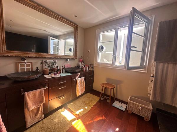 Vente Villa 5 pièces 326 m2 à La Gaude