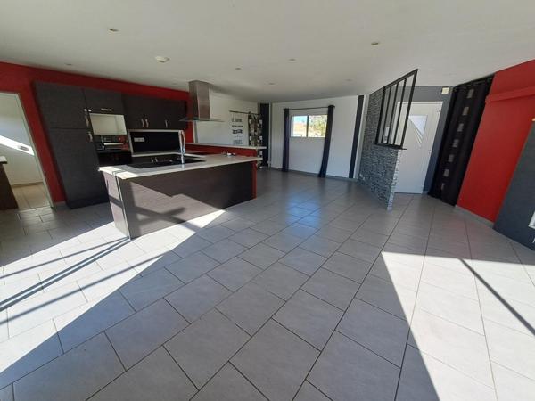 Plain-pied avec 3 chambres proche Fontenay-le-Comte