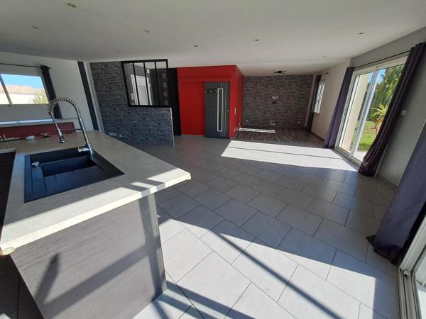 Plain-pied avec 3 chambres proche Fontenay-le-Comte