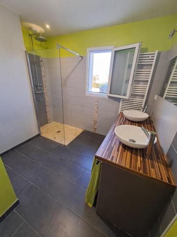 Plain-pied avec 3 chambres proche Fontenay-le-Comte