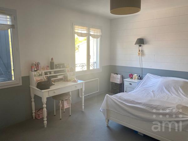 Maison Niort 7 pièce(s) 187 m2