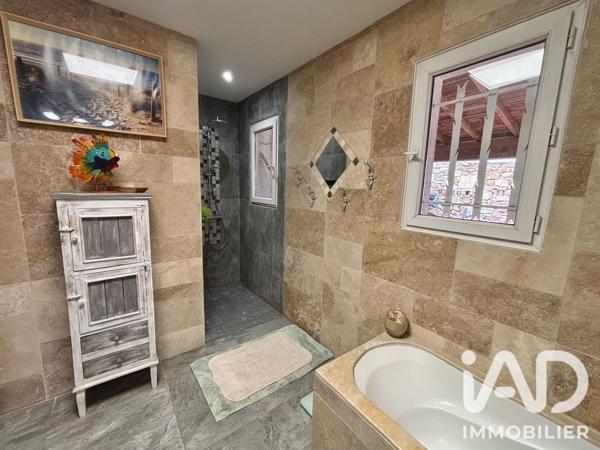 Maison à vendre 5 pièces 130 m² Cuers
