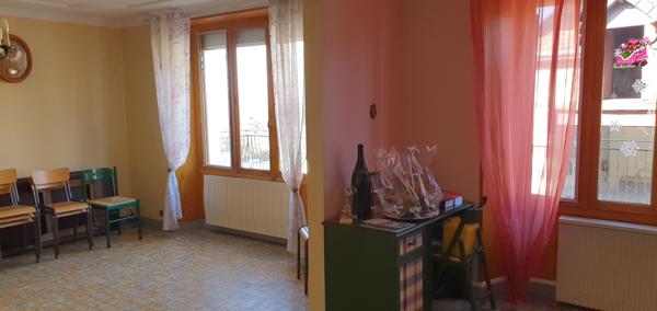 Mardeuil (51530) GRANDE MAISON