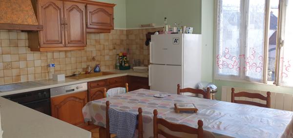 Mardeuil (51530) GRANDE MAISON