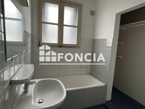 Location Appartement 2 pièces 47.38 m² - 63 AVENUE DES SPORTS Semeac 65600