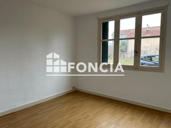 Location Appartement 2 pièces 47.38 m² - 63 AVENUE DES SPORTS Semeac 65600