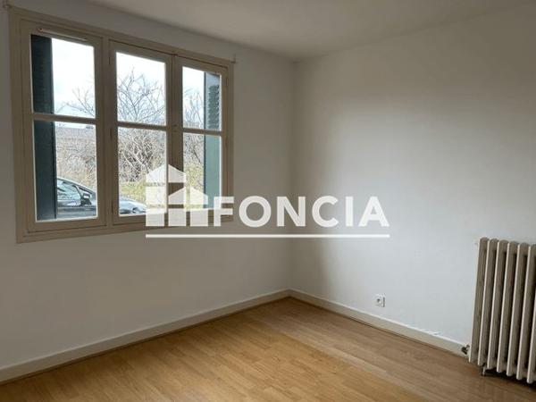 Location Appartement 2 pièces 47.38 m² - 63 AVENUE DES SPORTS Semeac 65600