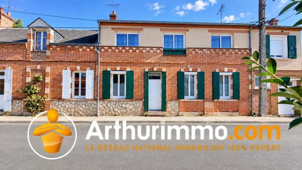 Vente                                                      Maison de ville
                        
                     5 pièces                      126 m2                     à Lamotte-Beuvron