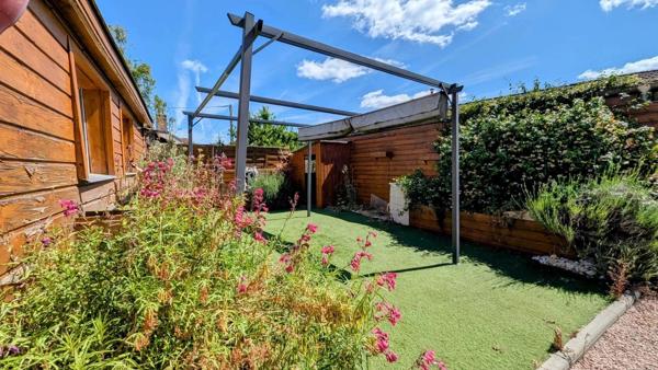 Vente                                                      Maison de ville
                        
                     5 pièces                      126 m2                     à Lamotte-Beuvron