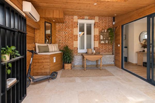 Vente                                                      Maison de ville
                        
                     5 pièces                      126 m2                     à Lamotte-Beuvron