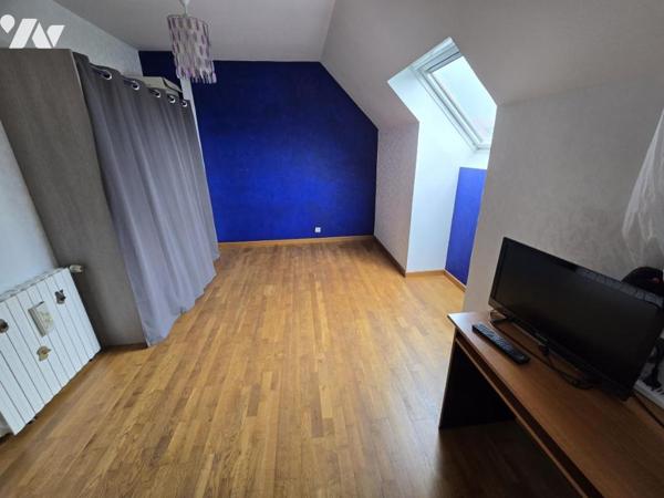 QUARTIER PAVILLONAIRE PROCHE DU RER C ET DES ECOLES