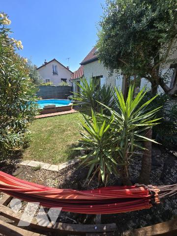 QUARTIER PAVILLONAIRE PROCHE DU RER C ET DES ECOLES