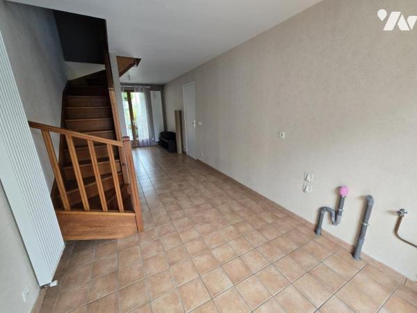 QUARTIER PAVILLONAIRE PROCHE DU RER C ET DES ECOLES