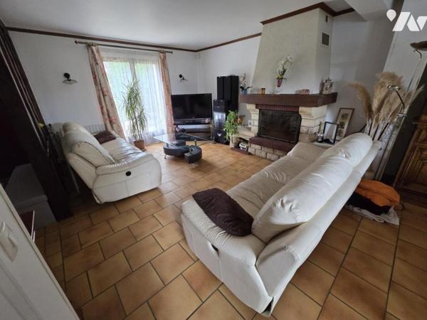 QUARTIER PAVILLONAIRE PROCHE DU RER C ET DES ECOLES