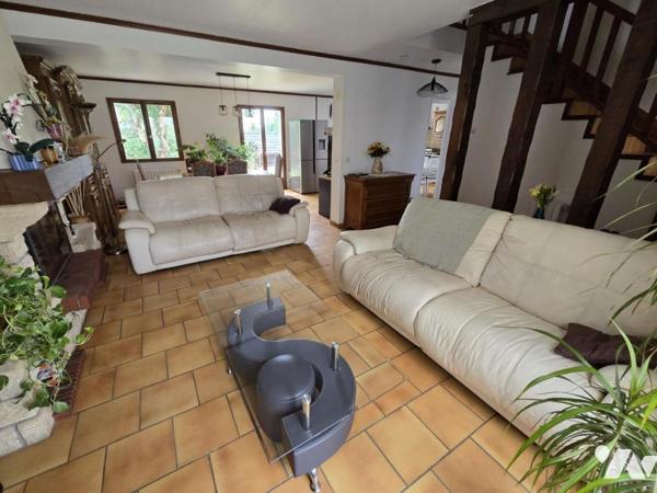 QUARTIER PAVILLONAIRE PROCHE DU RER C ET DES ECOLES