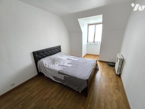 QUARTIER PAVILLONAIRE PROCHE DU RER C ET DES ECOLES