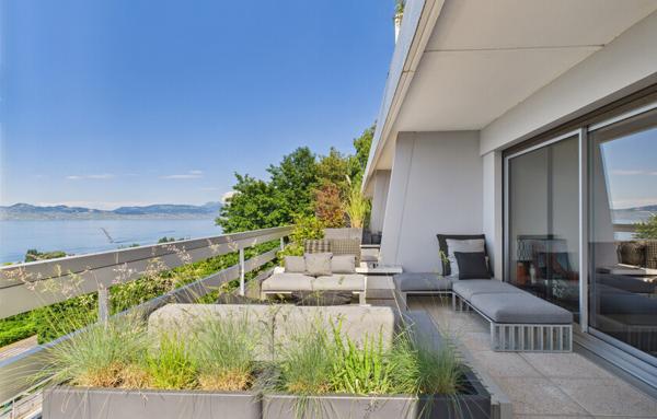 Appartement d’exception avec terrasse panoramique et vue lac, à Évian-les-Bains