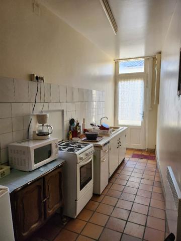 A vendre, St Fort près de Mortagne sur Gironde, maison de ville, 136 m2,