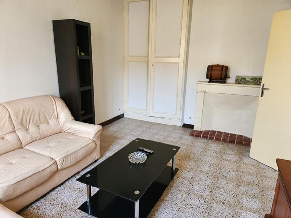 A vendre, St Fort près de Mortagne sur Gironde, maison de ville, 136 m2,