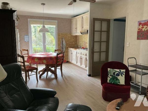 A VENDRE : Maison de village (SOUILLAC - 46) en bon état sur 451m² de terrain comprenant en rez...