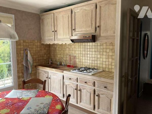 A VENDRE : Maison de village (SOUILLAC - 46) en bon état sur 451m² de terrain comprenant en rez...