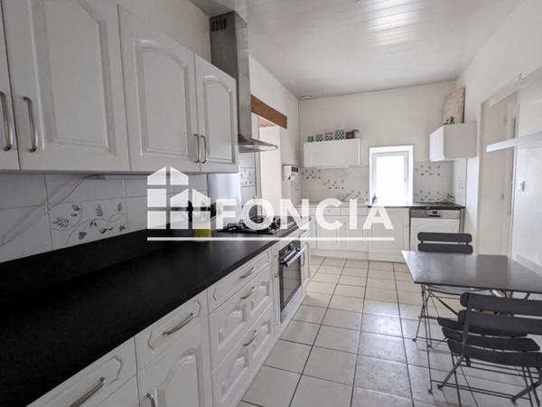 Location Maison 5 pièces 112.06 m² - 4 Bel Air Domfront En Champagne 72240