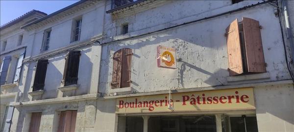 Maison à vendre |  Châteauneuf-sur-Charente |  3 pièces | 297 m²