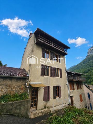 MAISON 165 M² À RÉNOVER – 4 CHAMBRES – GRENIER AMÉNAGEABLE 55 M² – 49 000 €