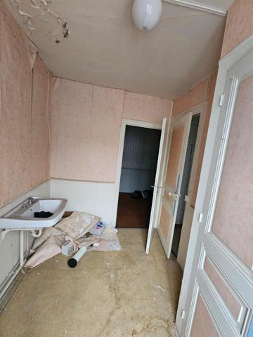 MAISON 165 M² À RÉNOVER – 4 CHAMBRES – GRENIER AMÉNAGEABLE 55 M² – 49 000 €