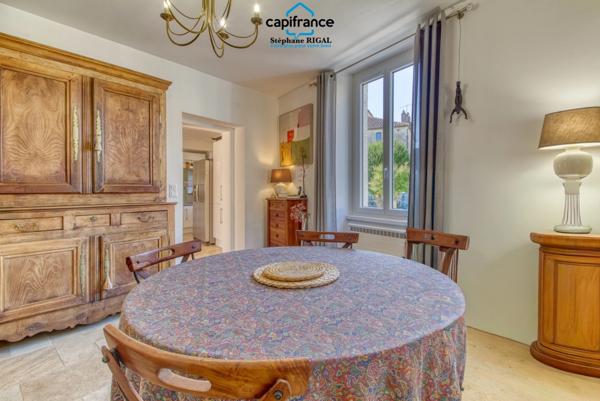 Maison à vendre 7 pièces PUY L'EVEQUE (46) Maison + maison d'amis + grange sur terrain de 953m2