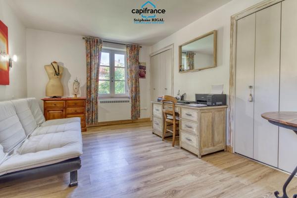 Maison à vendre 7 pièces PUY L'EVEQUE (46) Maison + maison d'amis + grange sur terrain de 953m2