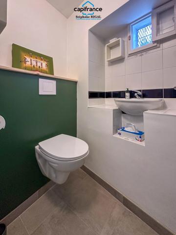 Maison à vendre 7 pièces PUY L'EVEQUE (46) Maison + maison d'amis + grange sur terrain de 953m2