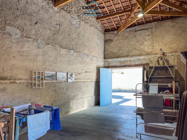 Maison à vendre 7 pièces PUY L'EVEQUE (46) Maison + maison d'amis + grange sur terrain de 953m2