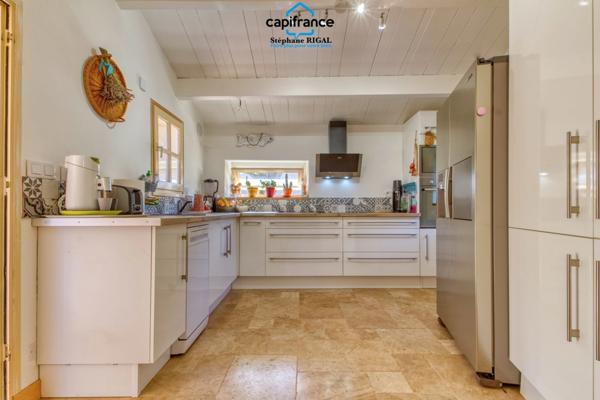 Maison à vendre 7 pièces PUY L'EVEQUE (46) Maison + maison d'amis + grange sur terrain de 953m2